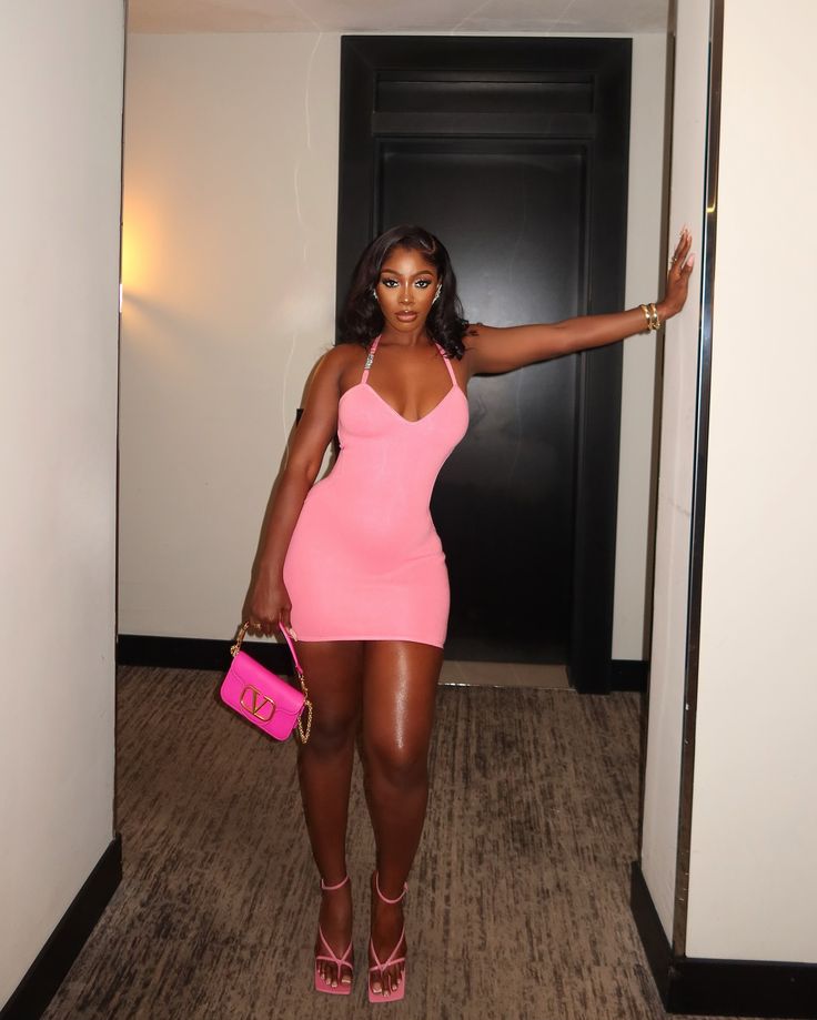 Sexy Pink Halter Neck Slim Fit Hip 21st Birthday Homecoming Dress - VelvetHem