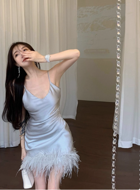 Sweet Strapless V-Neck Satin Feather 17th Birthday Homecoming Dress - View 3 | VelvetHem