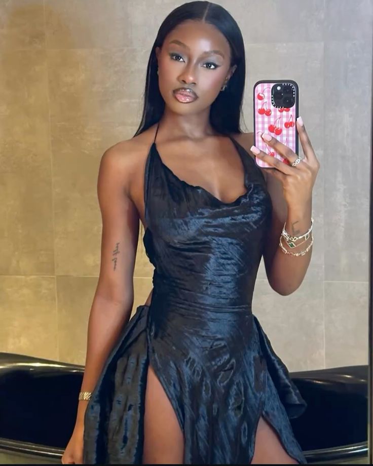 Designer Black Low-cut Slit 21st Birthday Homecoming Dress - VelvetHem