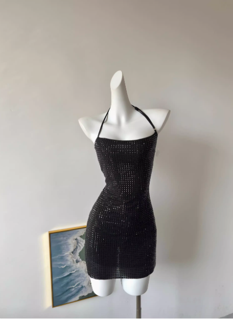 Sexy Halter Neck Super Sparkling Rhinestone Hip-wrapped Birthday Short Skirt Homecoming Dress - View 5 | VelvetHem