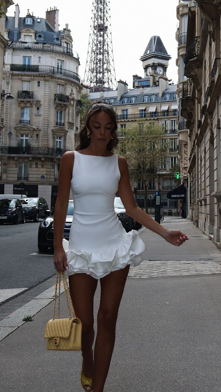 Sweet And Simple White Round Neck Sleeveless Flower Bud Skirt Birthday Short Skirt Homecoming Dress - VelvetHem