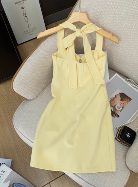 Sweet Yellow Halter Sleeveless 17th Birthday Homecoming Dress - View 3 | VelvetHem