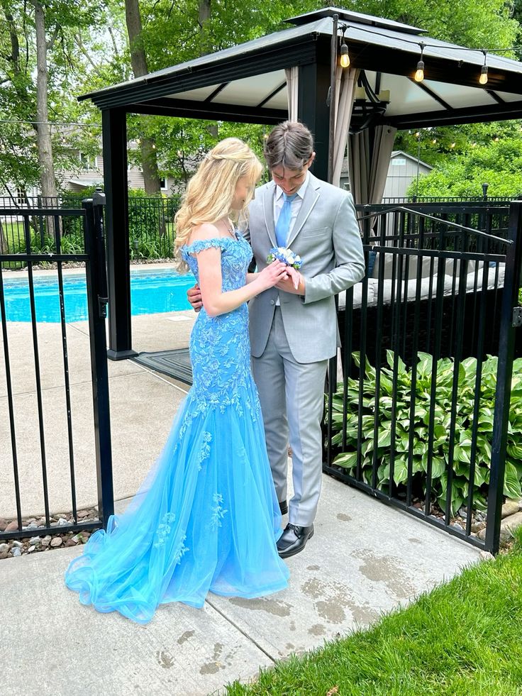 Princess Sky Blue Mermaid Off-Shoulder Embroidered Tulle Train Prom Dress Evening Dress - VelvetHem