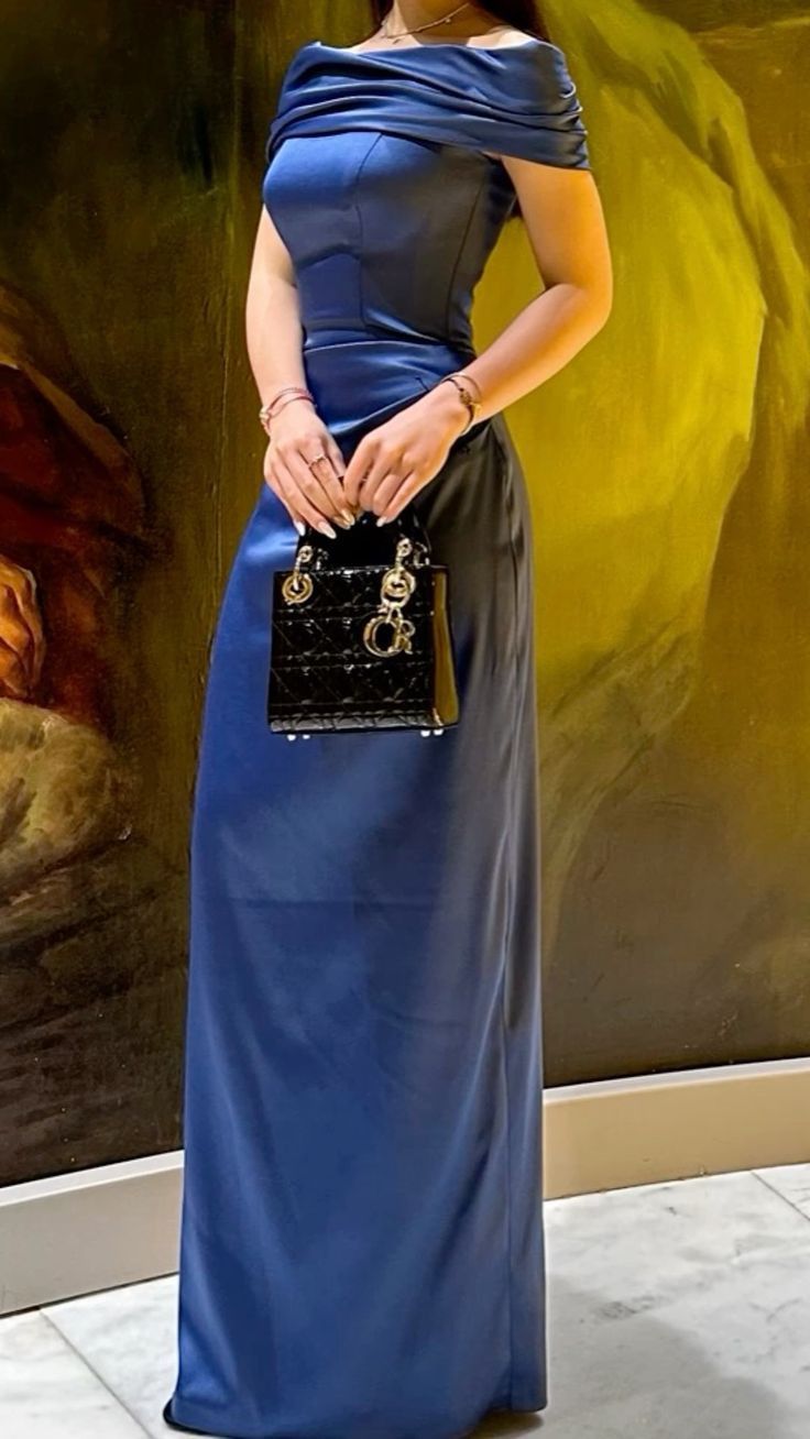 Elegant Royal Blue Slim-Fit Off-the-Shoulder Satin Long Prom Dress Evening Dress Bridesmaid Dress - VelvetHem