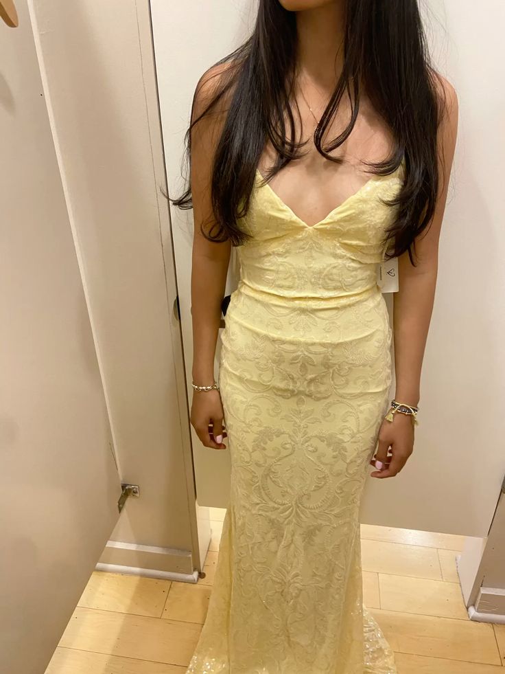 Elegant Yellow Mermaid Spaghetti Strap Deep V Lace Damask Long Prom Dress Evening Dress - View 2 | VelvetHem