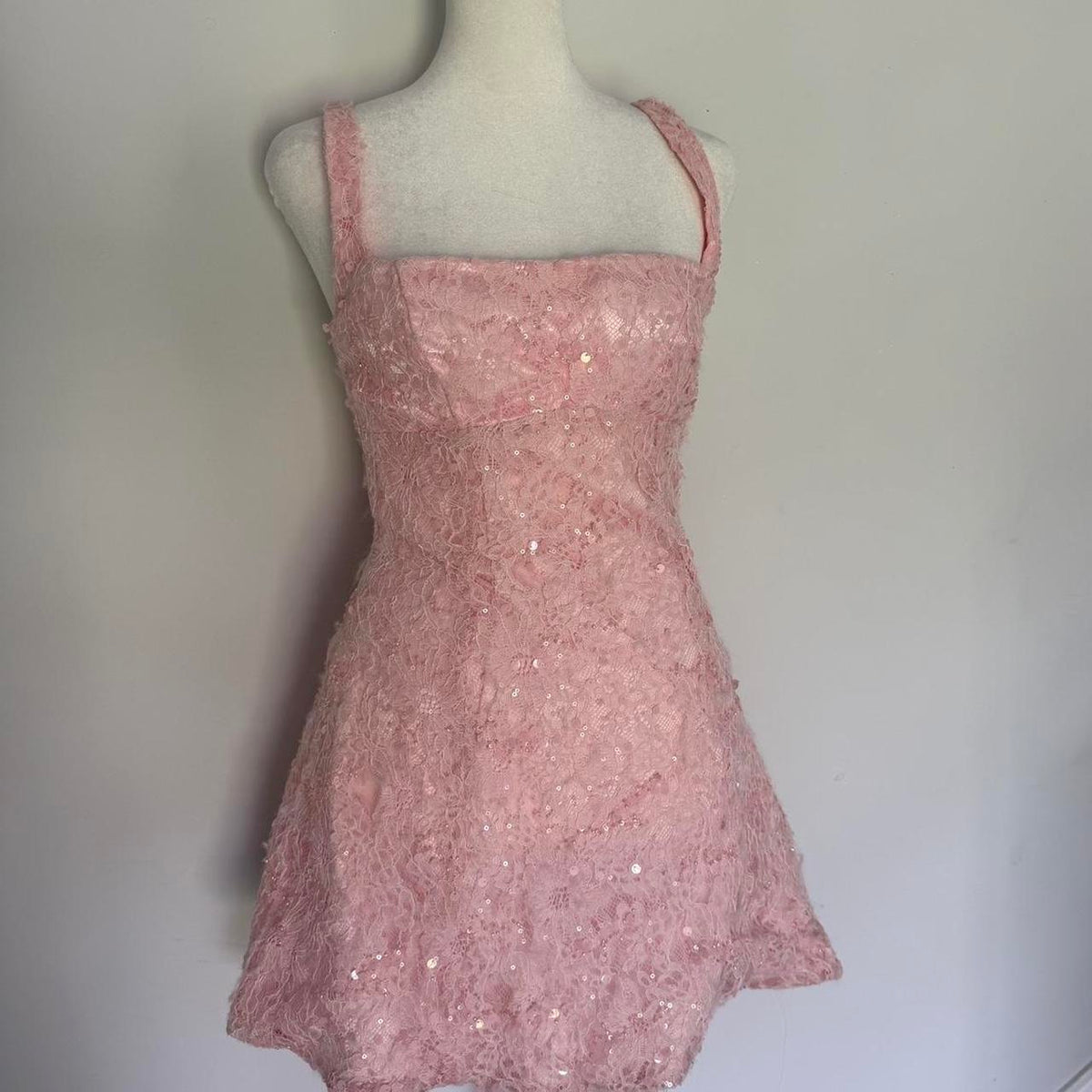 Sweet Pink Square Neck Lace Pattern Sequins Slim Fit 16th Birthday Homecoming Dress - VelvetHem