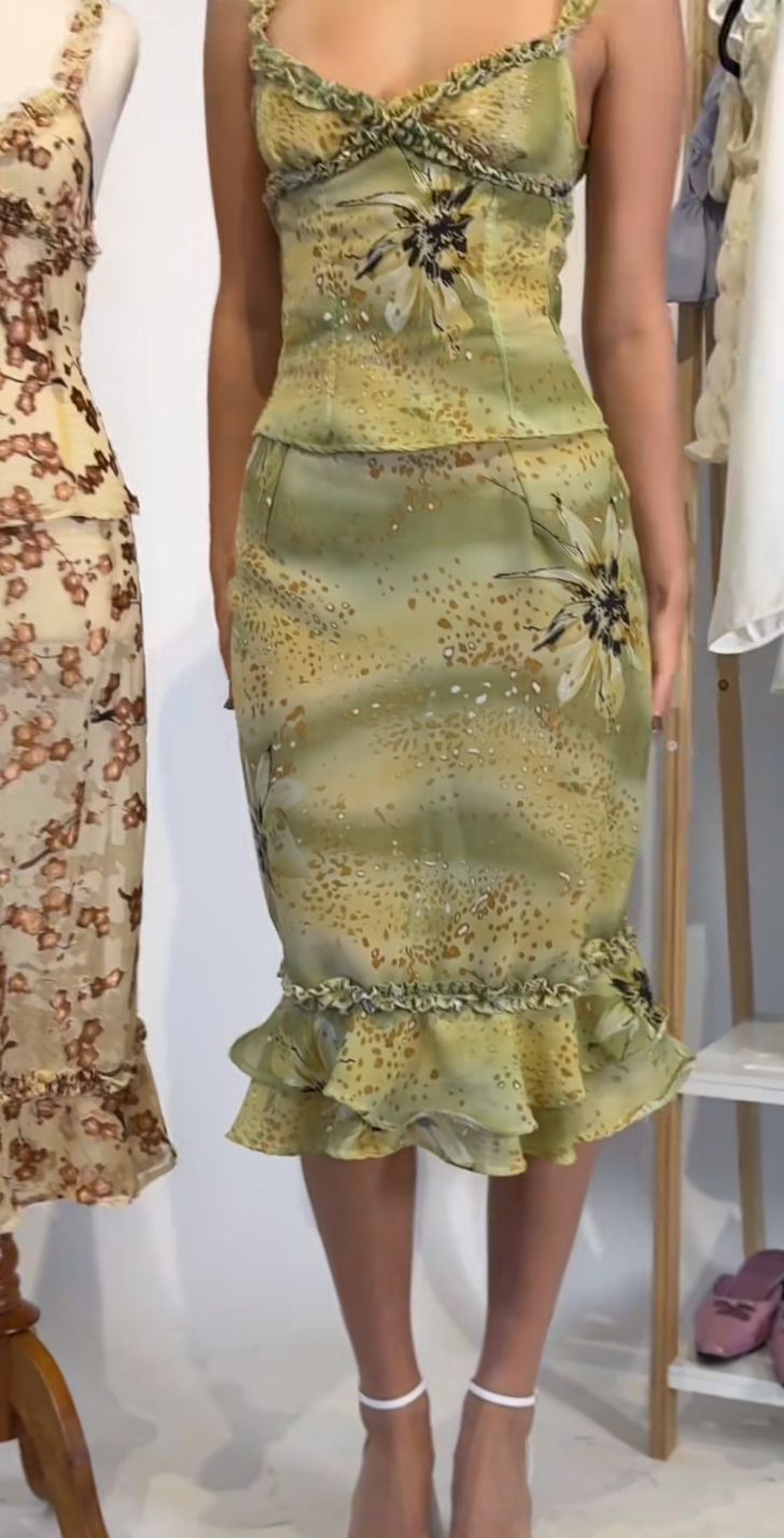 Retro Elegant Yellow Green Printed Ruffled Slim Chiffon Birthday Party Homecoming Dress - View 3 | VelvetHem
