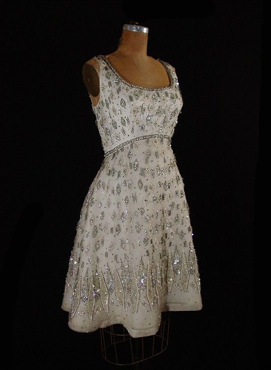 Gorgeous Retro White Square Neck Beaded Sequin Waist Shining Birthday Party Homecoming Dress - VelvetHem