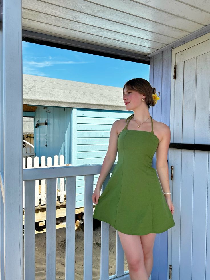 Fresh Green Halter Neck Waist A-line 17th Birthday Homecoming Dress - VelvetHem