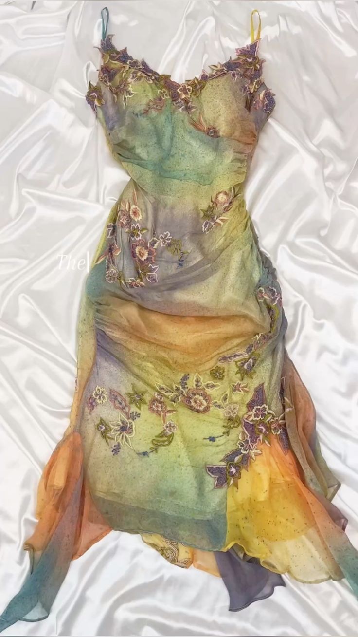 Stunning Gradient Spaghetti Strap V-neck Floral Embroidered Tulle Long Prom Dress Evening Dress