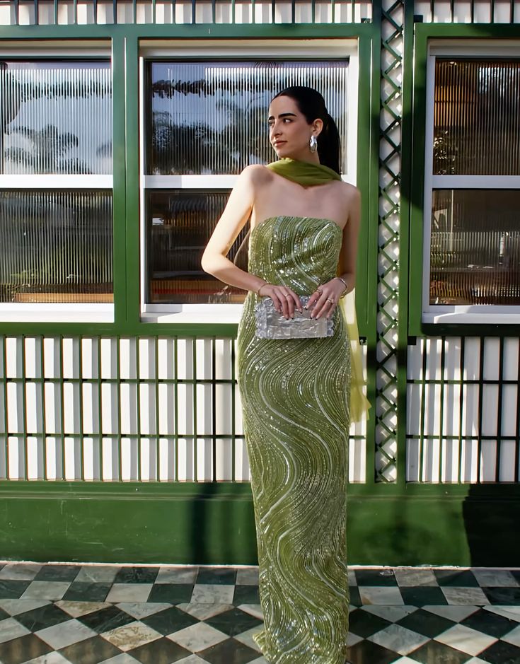 Elegant Green Strapless Sequin Wave Pattern High-Slit Tulle Slim-Fit Long Prom Dress Evening Dress - View 2 | VelvetHem
