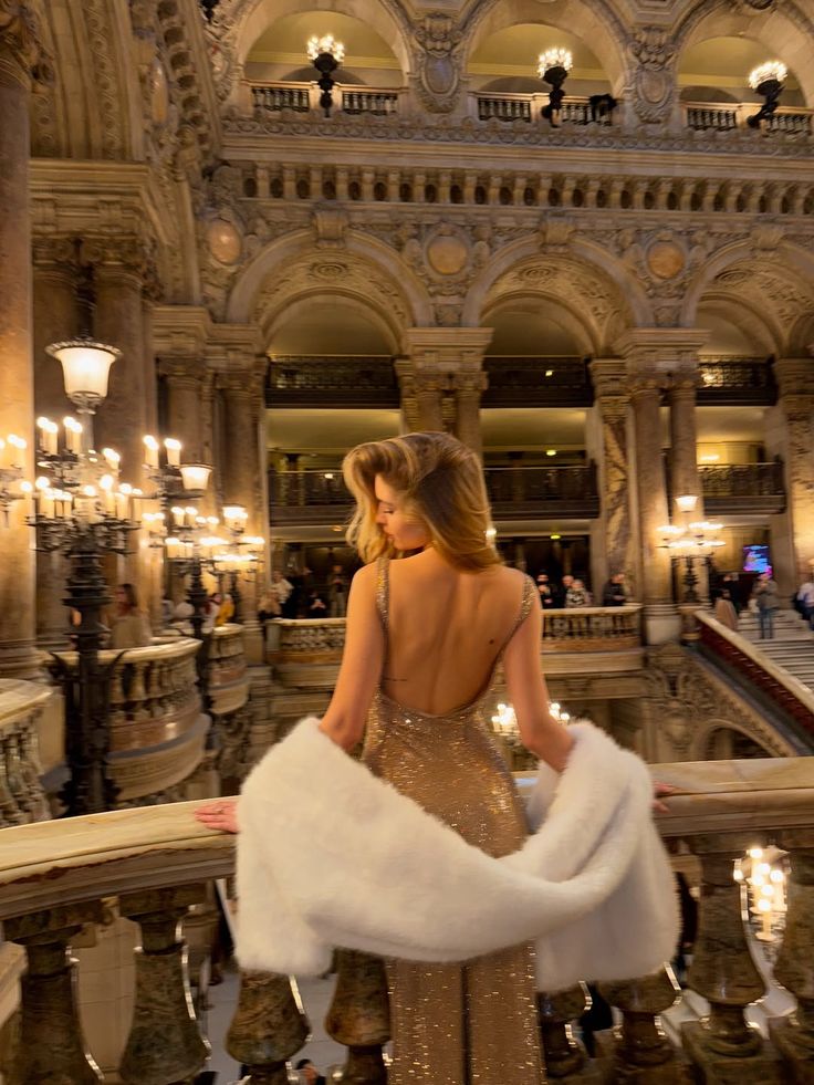 Gorgeous Champagne Gold Mermaid Halter V-neck Sequin Long Prom Dress Evening Dress
