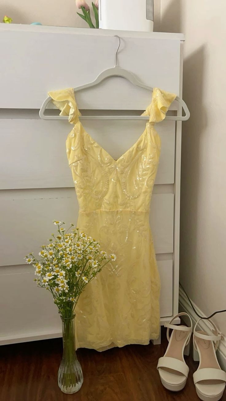 Elegant Light Yellow V-neck Ruffled Sequined Waist Backless 17th Birthday Dress Homecoming Dress - VelvetHem