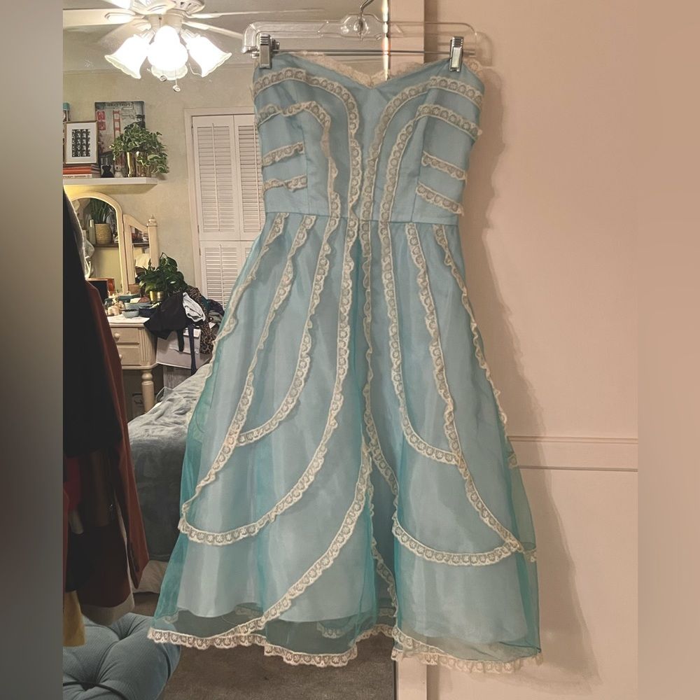 Sweet Retro Light Blue Tube Top White Lace Pattern Waist A-line Birthday Party Homecoming Dress - VelvetHem