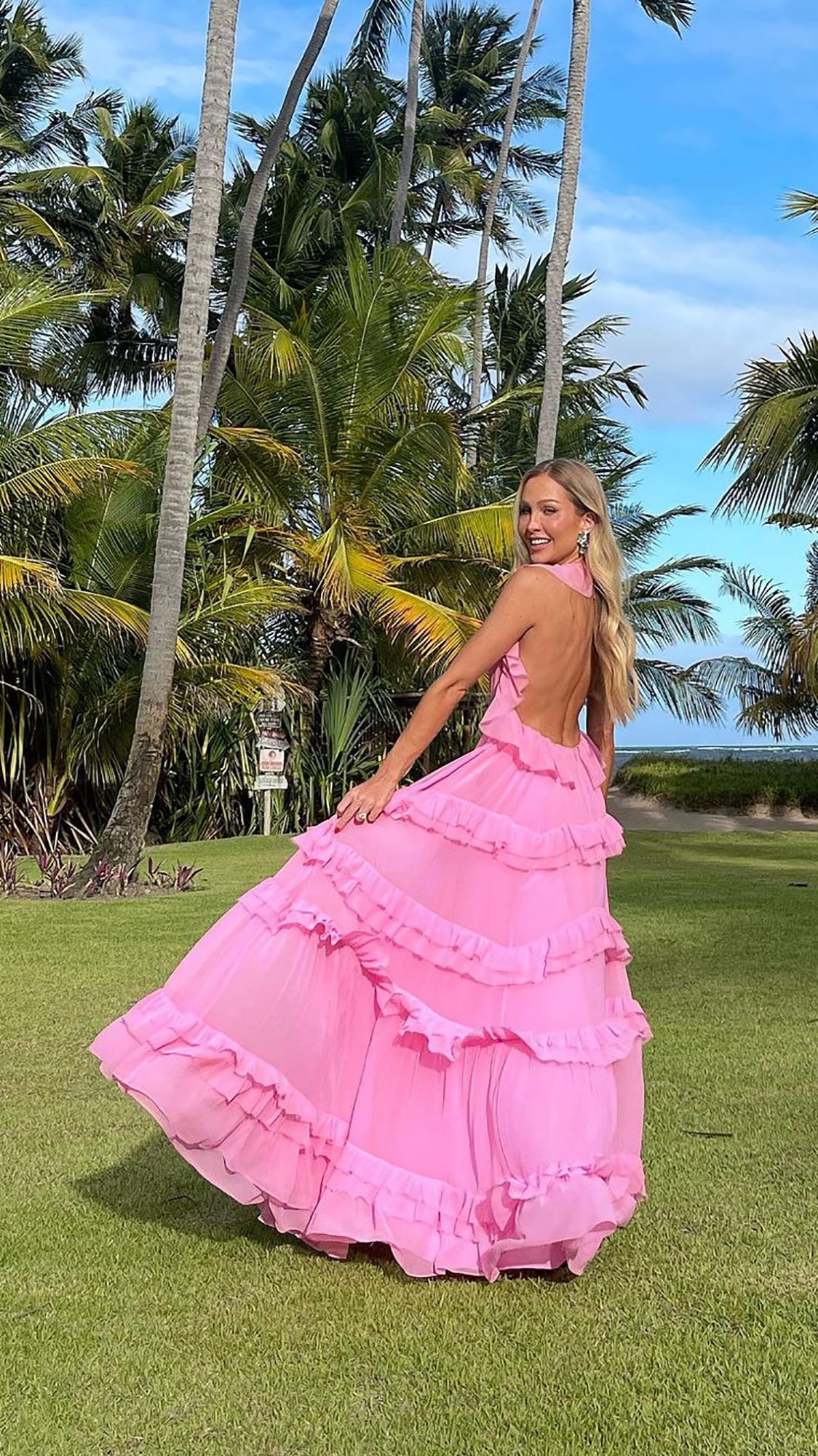 Elegant Pink A-line Tiered Ruffled Deep V Backless Chiffon Long Prom Dress Evening Dress - View 4 | VelvetHem