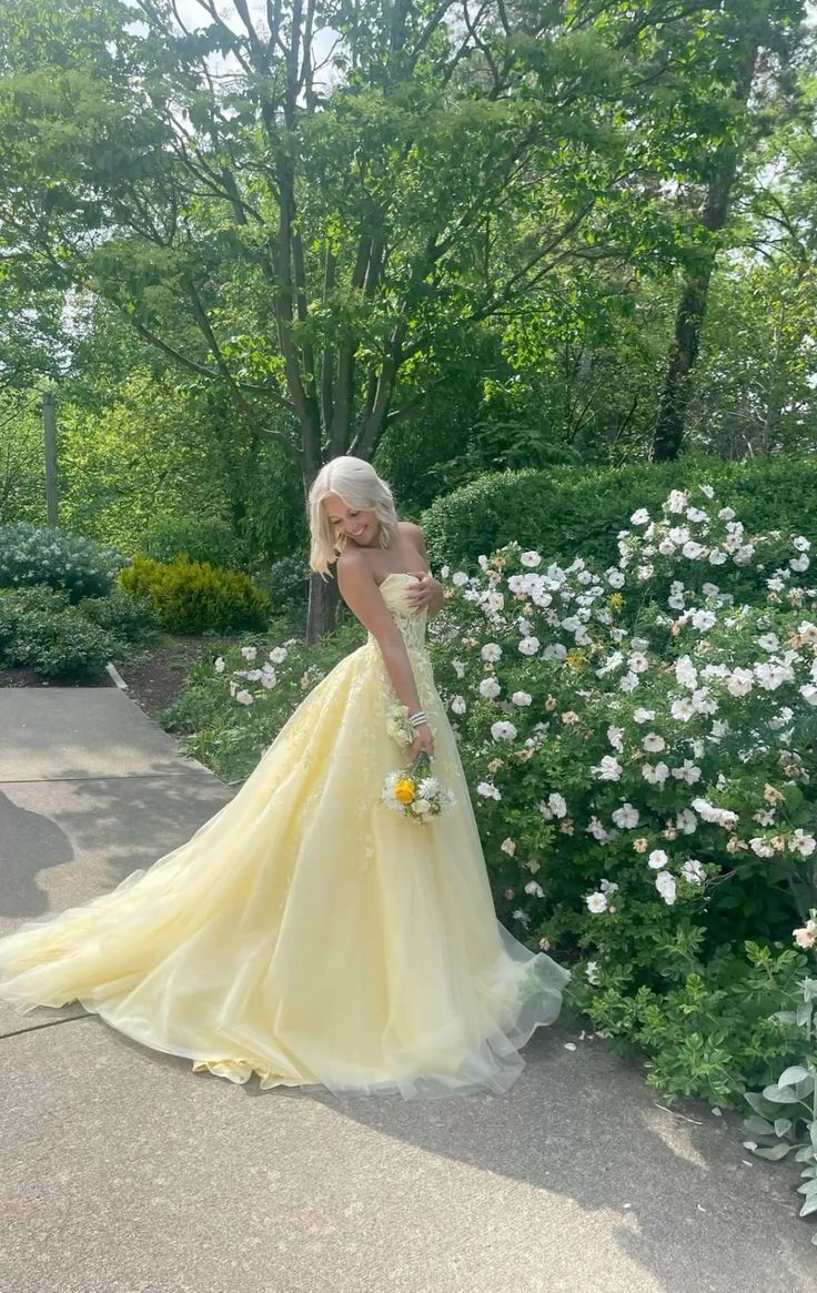 Sweet Yellow A-line Tube Top Embroidered Tulle Long Prom Dress Evening Dress - VelvetHem