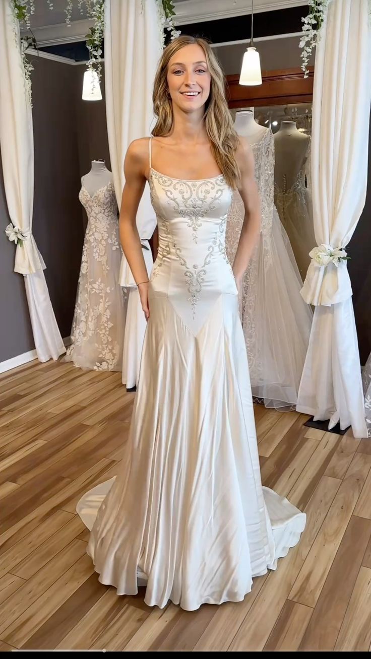 Vintage White Spaghetti Strap Square Neck Pearl-Embellished Satin Train Prom Dress Evening Dress - VelvetHem