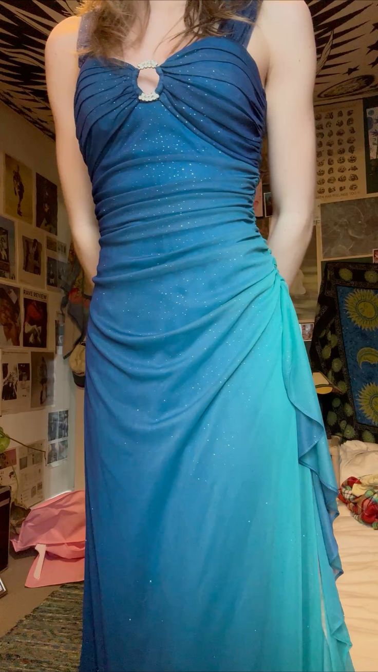 Dreamy Gradient Blue-Green Halter Neck Ruched Chiffon Long Prom Dress Evening Dress - VelvetHem