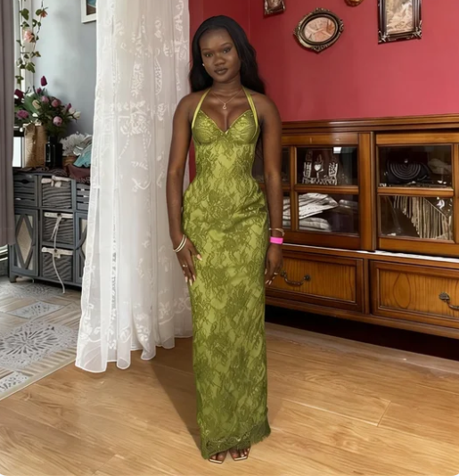 Vintage Green Halter Neck Mermaid Lace Long Prom Dress Evening Dress - VelvetHem