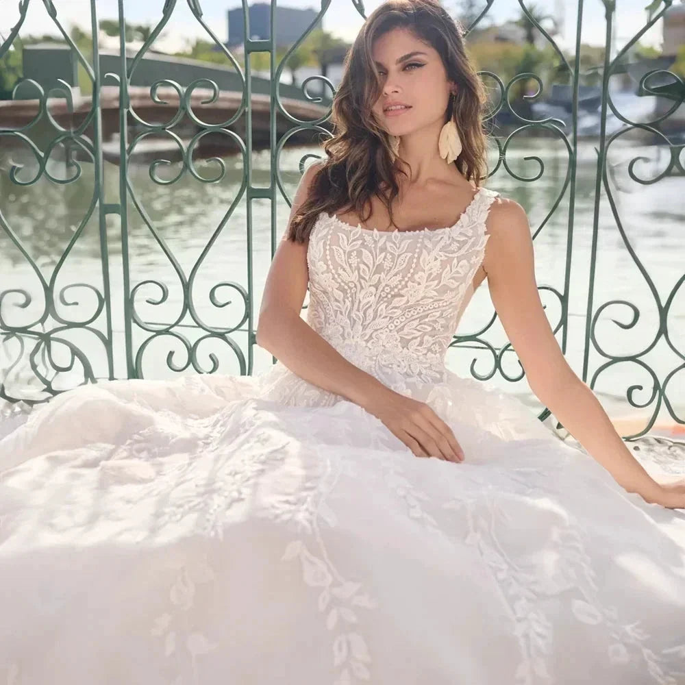 Elegant Square Neck Wedding Dress Open Back Sleeveless A-line Beading Exquisite Bridal Gowns Custom Made robe de mariée (ZD13423)