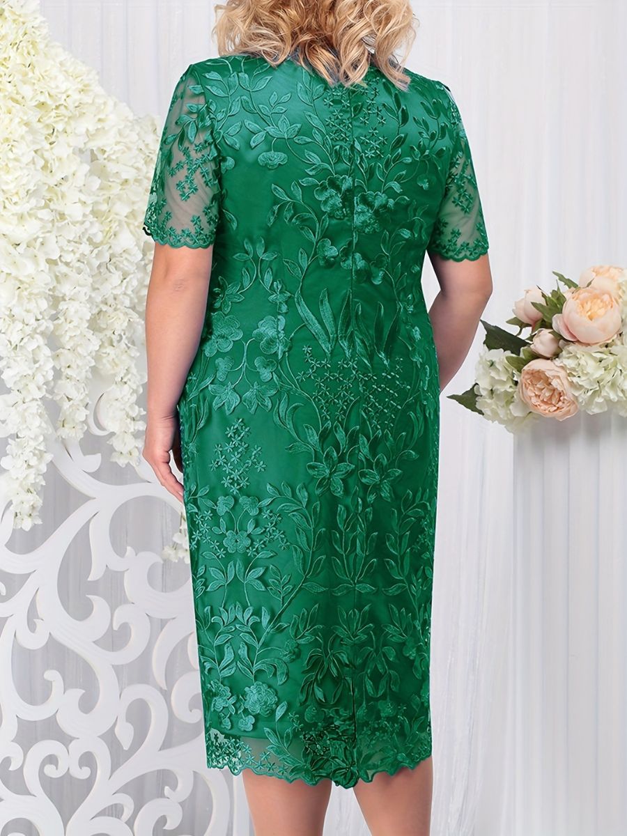 Plus Size Tea Length Mother of the Bride Dress with Scoop Neck and Appliques
