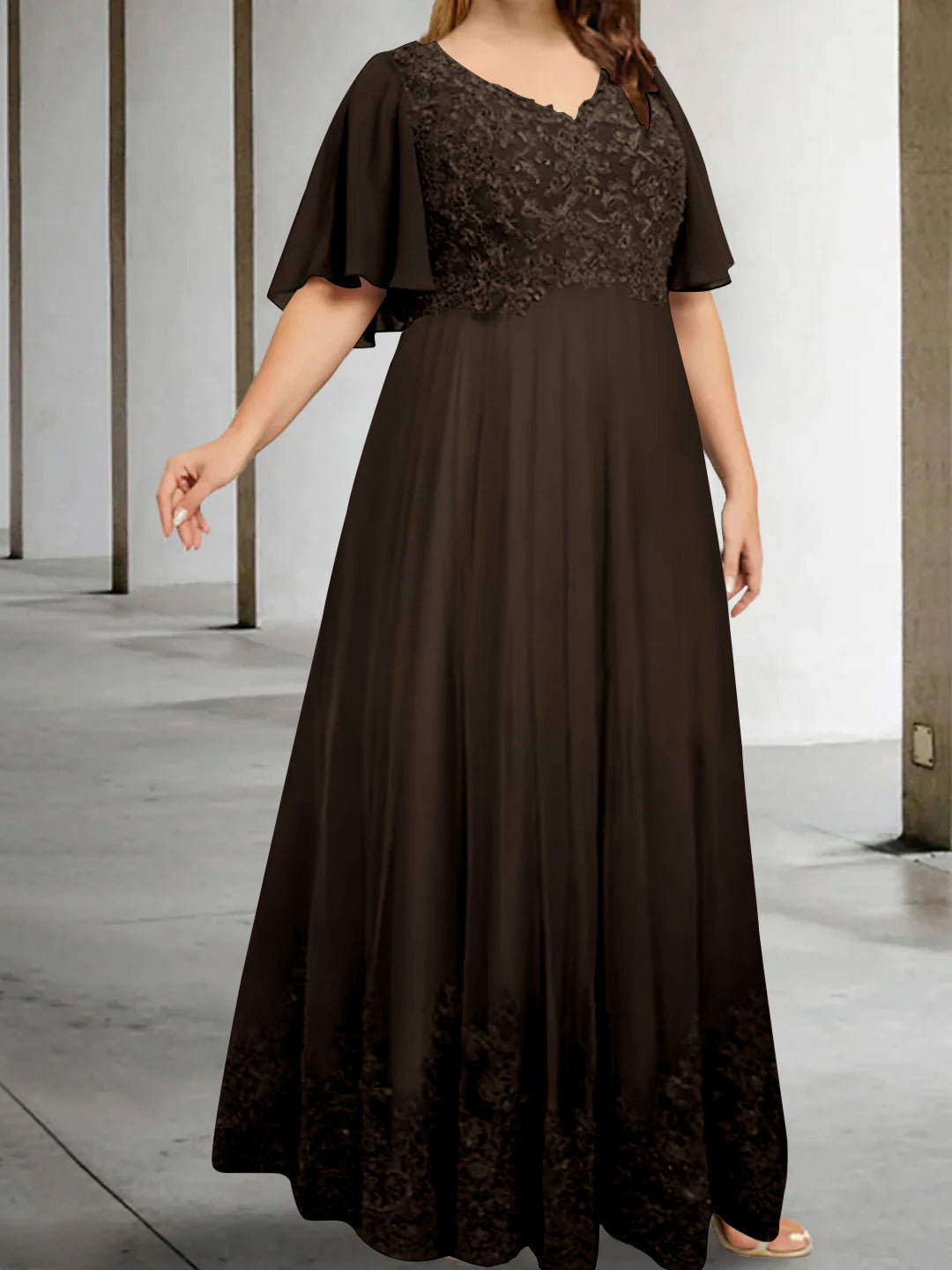 Plus Size V Neck A Line Long Mother of the Bride Dress with Appliques and Half Sleeves