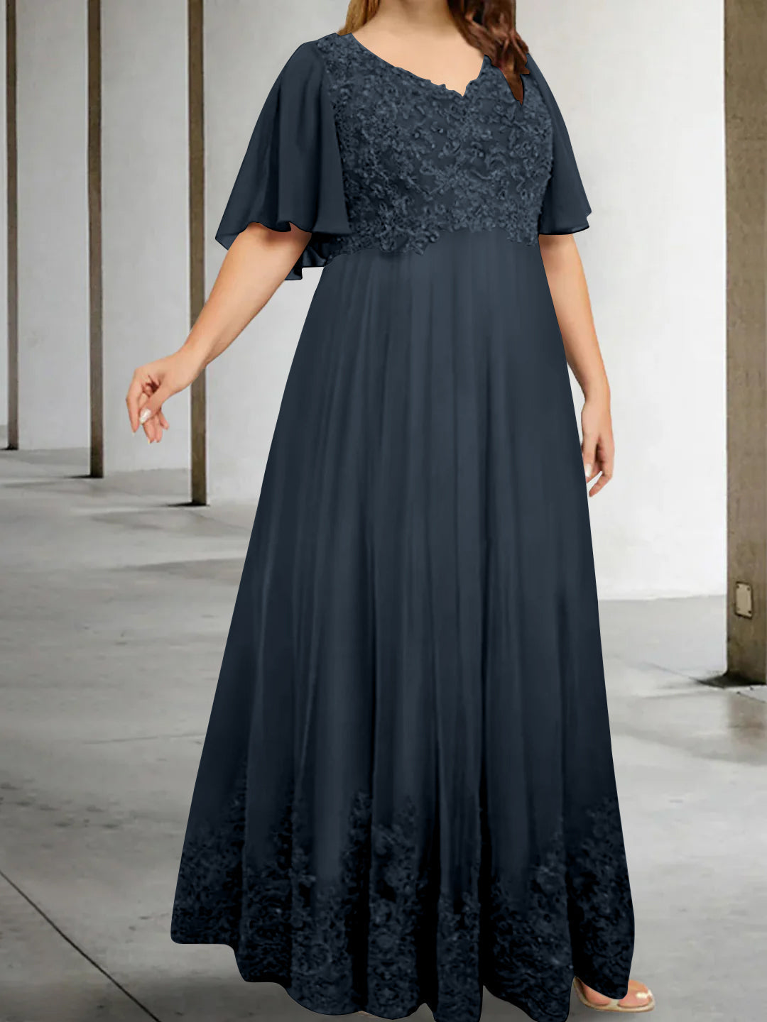 Plus Size V Neck A Line Long Mother of the Bride Dress with Appliques and Half Sleeves