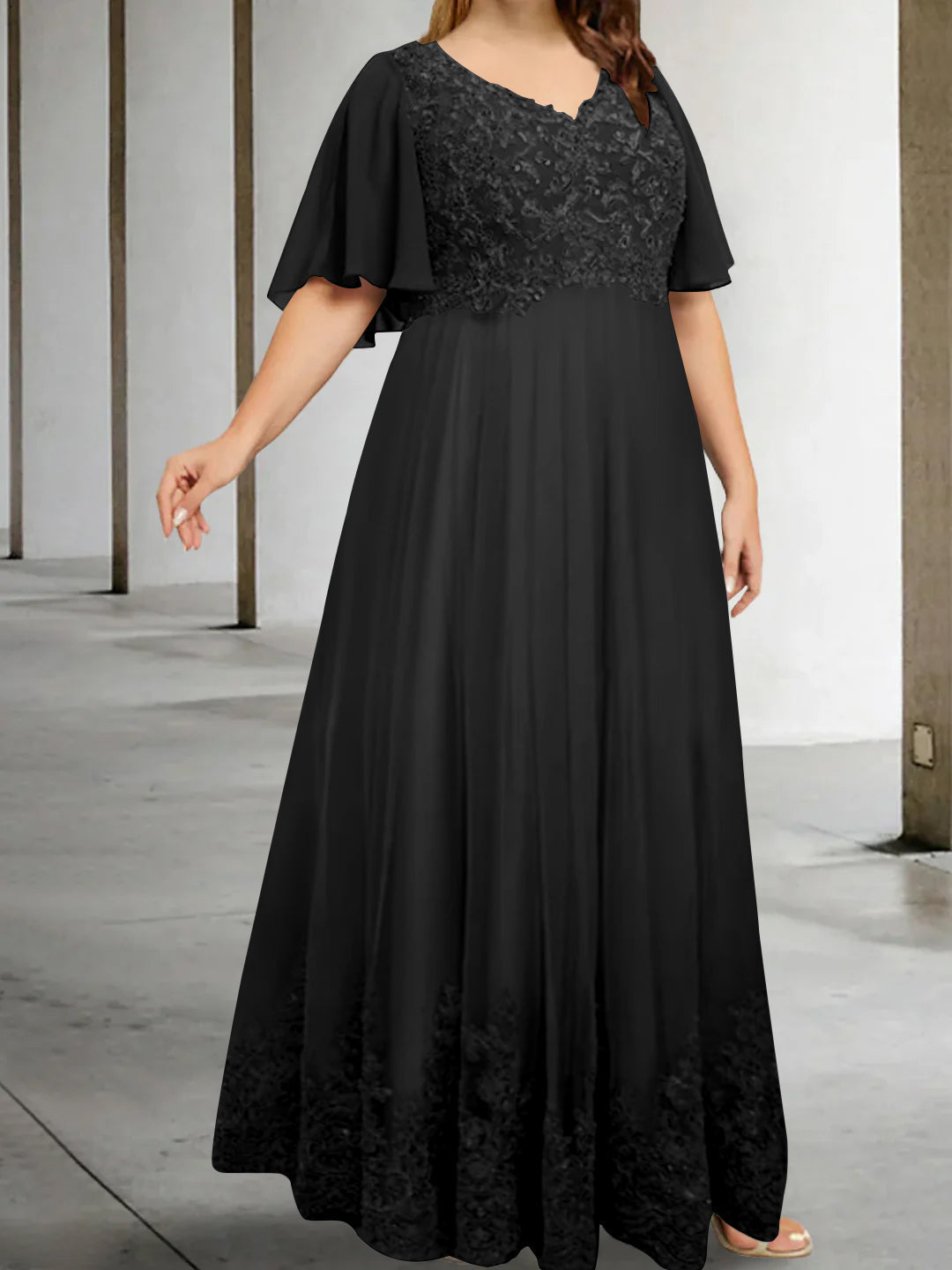 Plus Size V Neck A Line Long Mother of the Bride Dress with Appliques and Half Sleeves