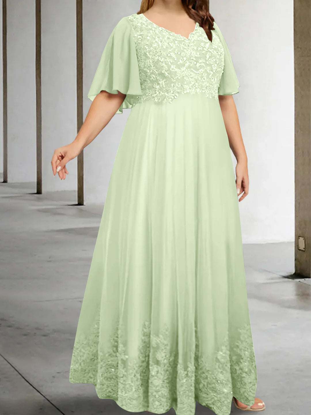 Plus Size V Neck A Line Long Mother of the Bride Dress with Appliques and Half Sleeves
