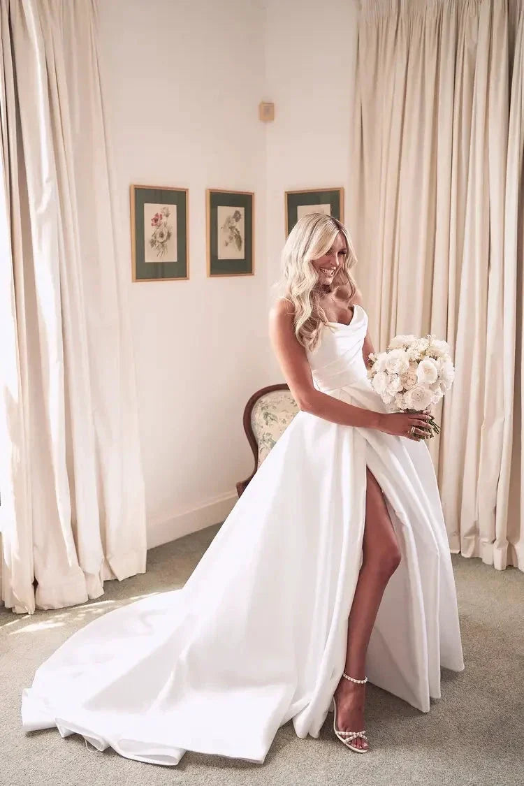 Popular Pleat Sweetheart A Line Wedding Dresses Side Slit Vestido De Noiva Satin Appliqued Women Bridal Dresses Factory Custom (ZD13558)