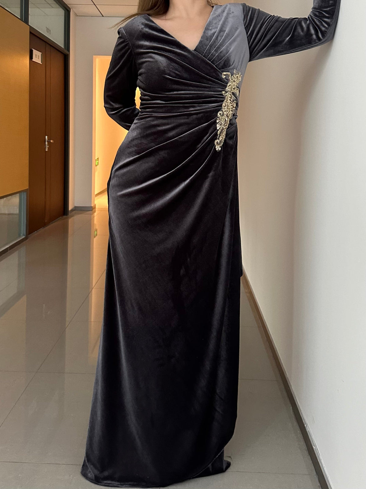 A Line V Neck Long Plus Size Velvet Mother of the Bride Dress with Long Sleeves and Ruffles