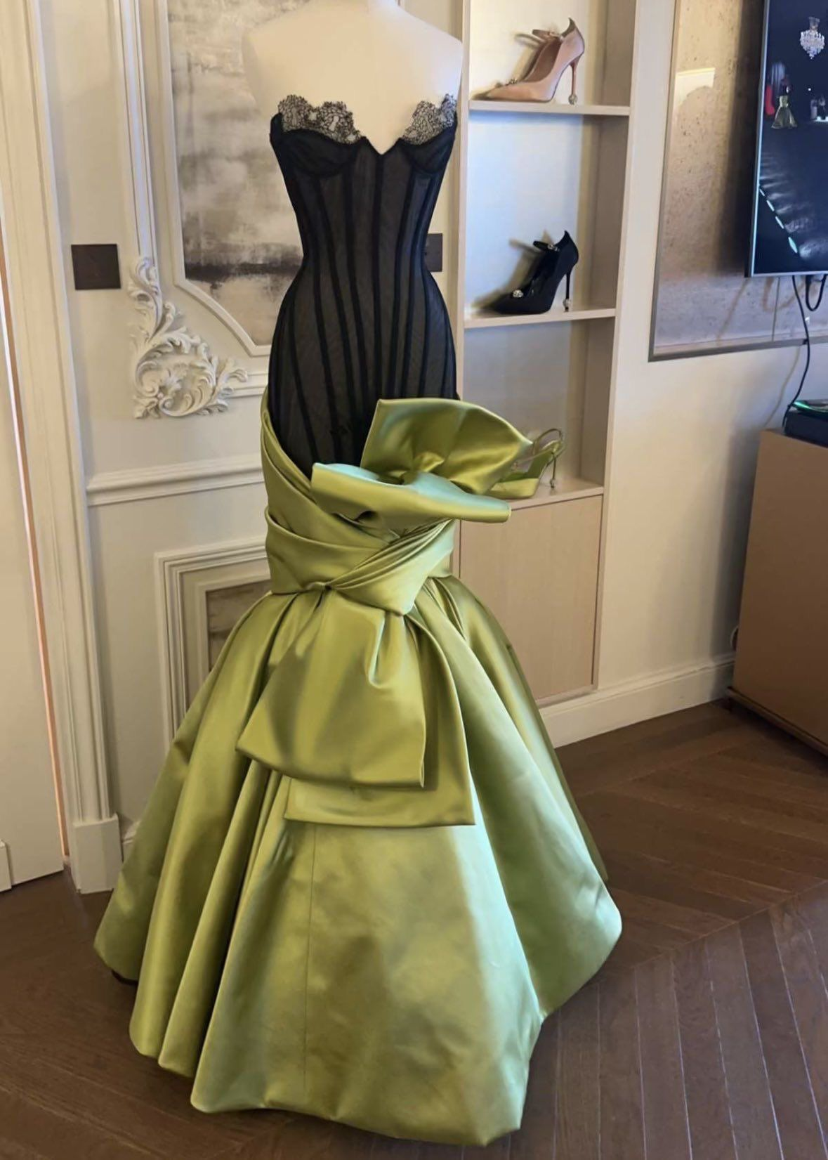 Chic Green Strapless Satin Bow Mermaid Evening Dress Long Party Gown - View 2 | VelvetHem