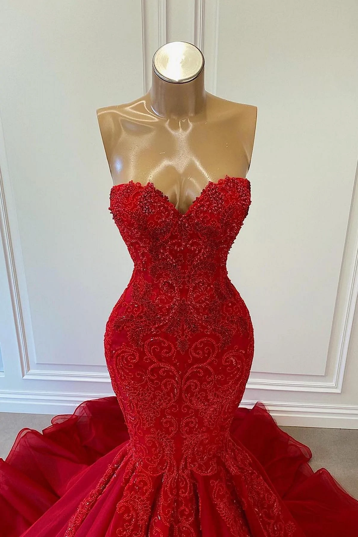 Exquisite Red Sequins Sweetheart Sleeveless Mermaid Prom Dresses - VelvetHem
