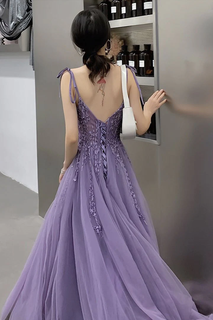 Lavender a line v neck sleeveless appliques lace sweep train Prom Dresses