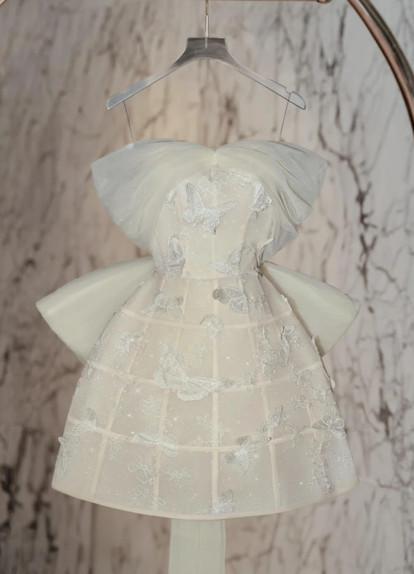 Elegant Off The Shoulder Tulle Appliques Birthday Outfits White Homecoming Dress With Bow - VelvetHem