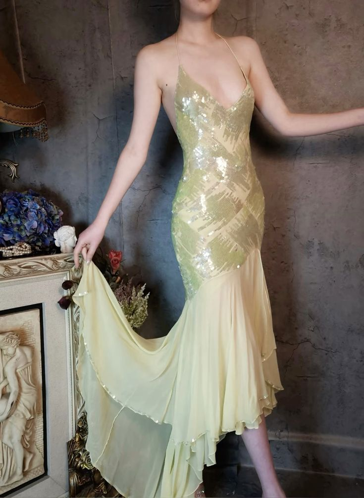 Charming Halter Yellow Chiffon Sequins Mermaid Party Evening Dress - VelvetHem