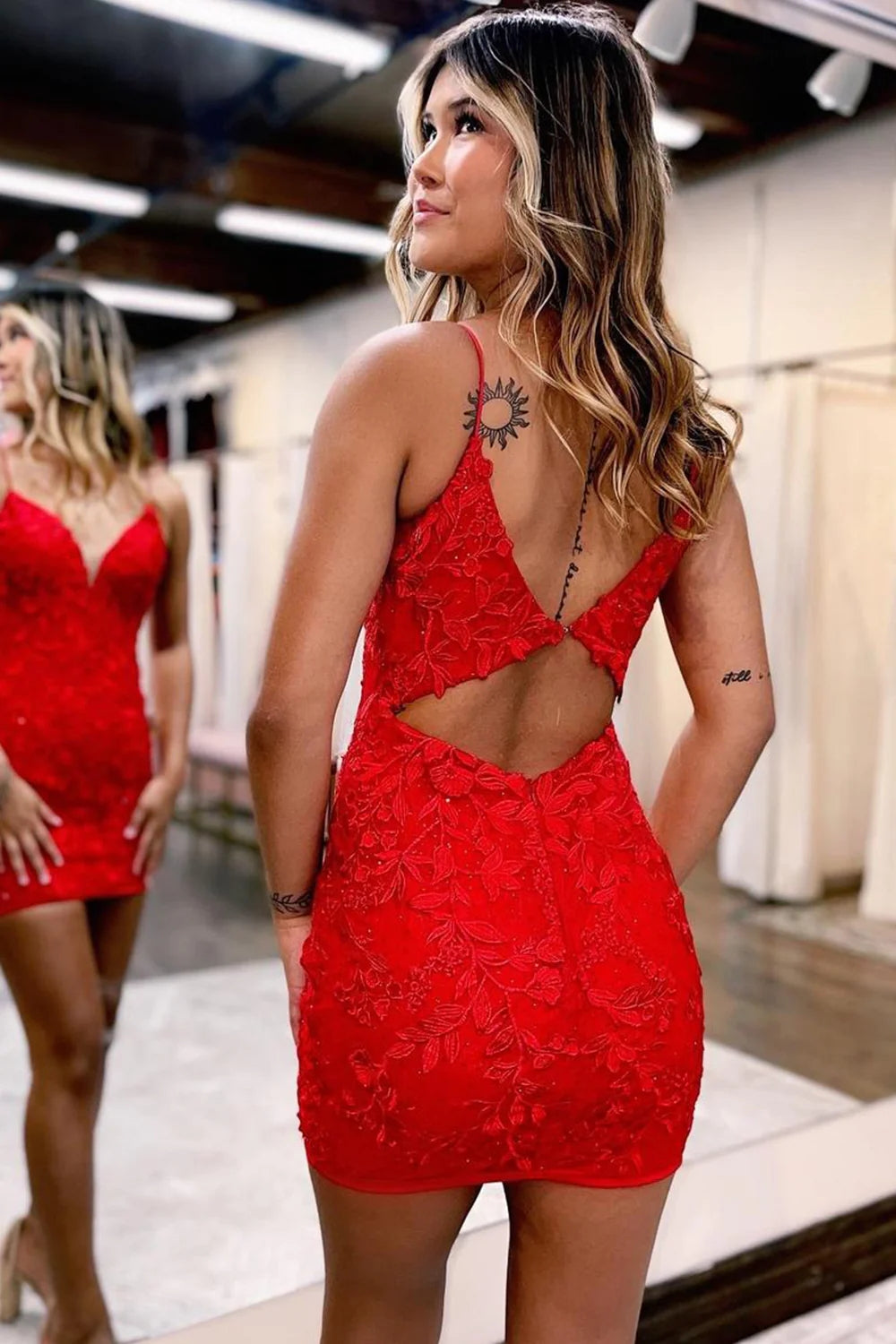 Red Homecoming Dresses Open Back Spaghetti Straps Appliques Tight Prom Dress