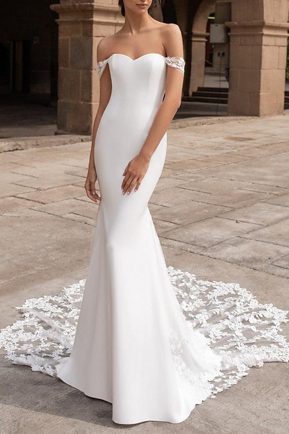 Romantic Plus Size Mermaid Beach Wedding Dress Off Shoulder Lace Satin Short Sleeve Bridal Gowns with Court Train