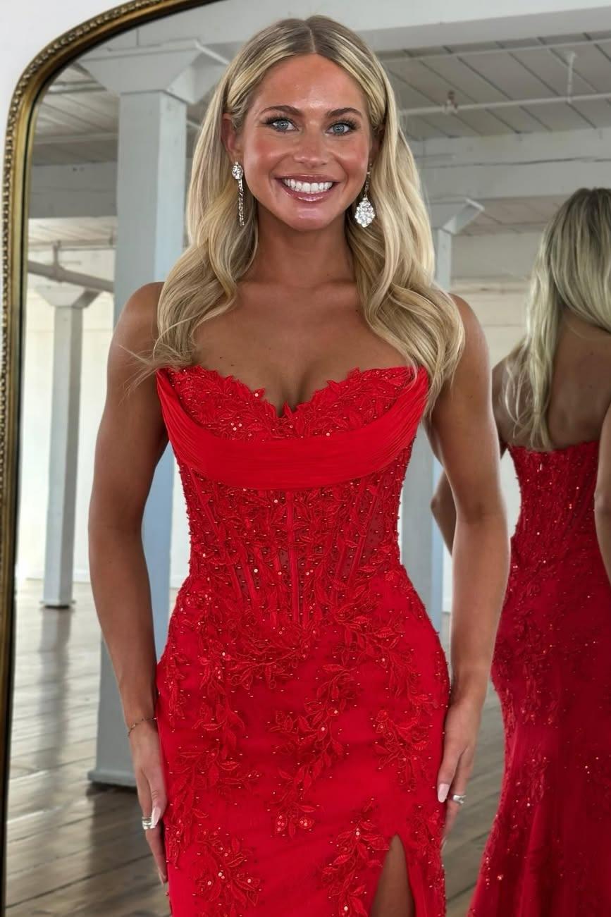 Charming Mermaid Sweetheart Yellow Corset Prom Dress with Appliques