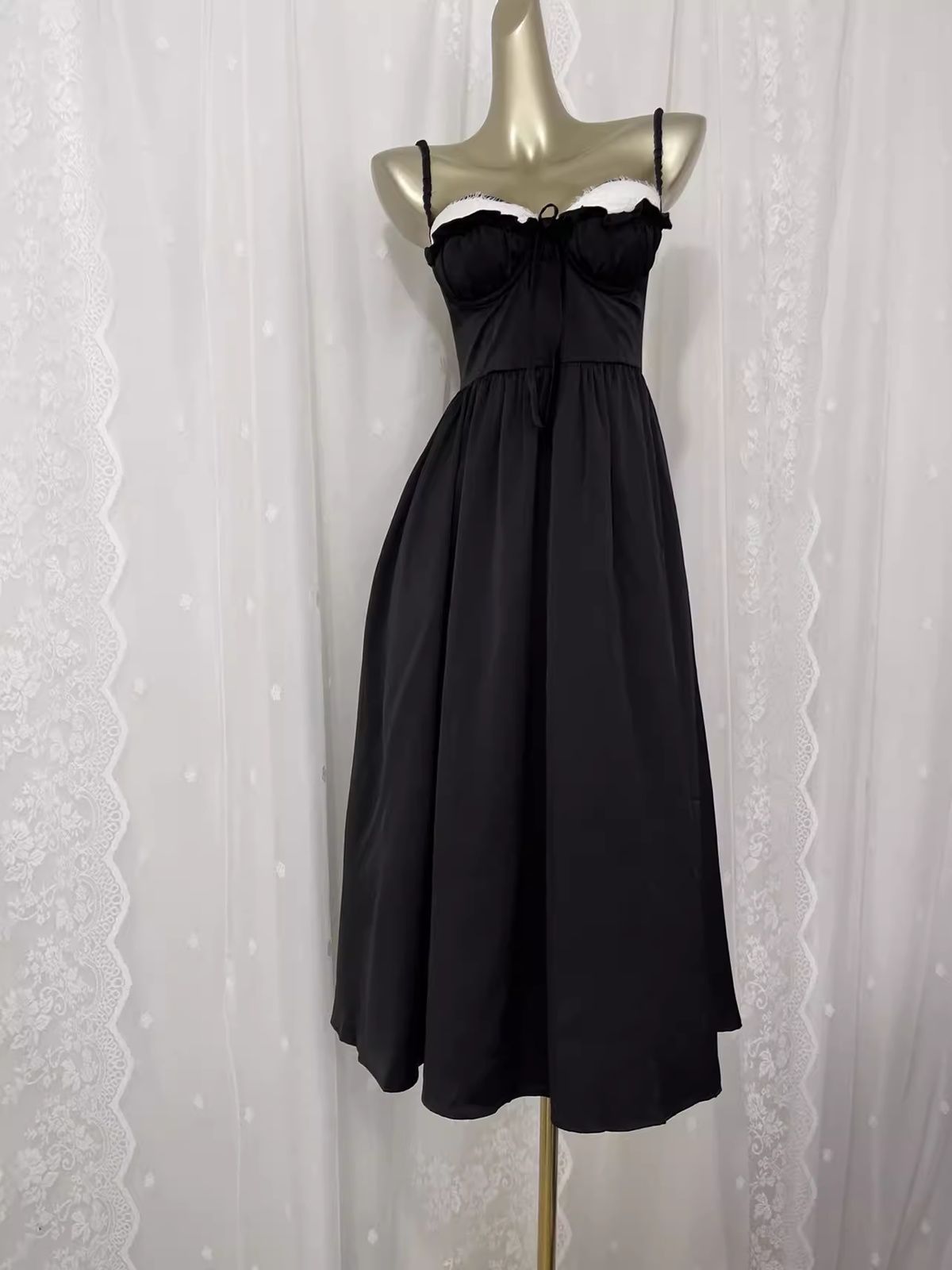 Vintage A line Spaghetti Straps Black Vacation Dress Satin Birthday Dresses - VelvetHem