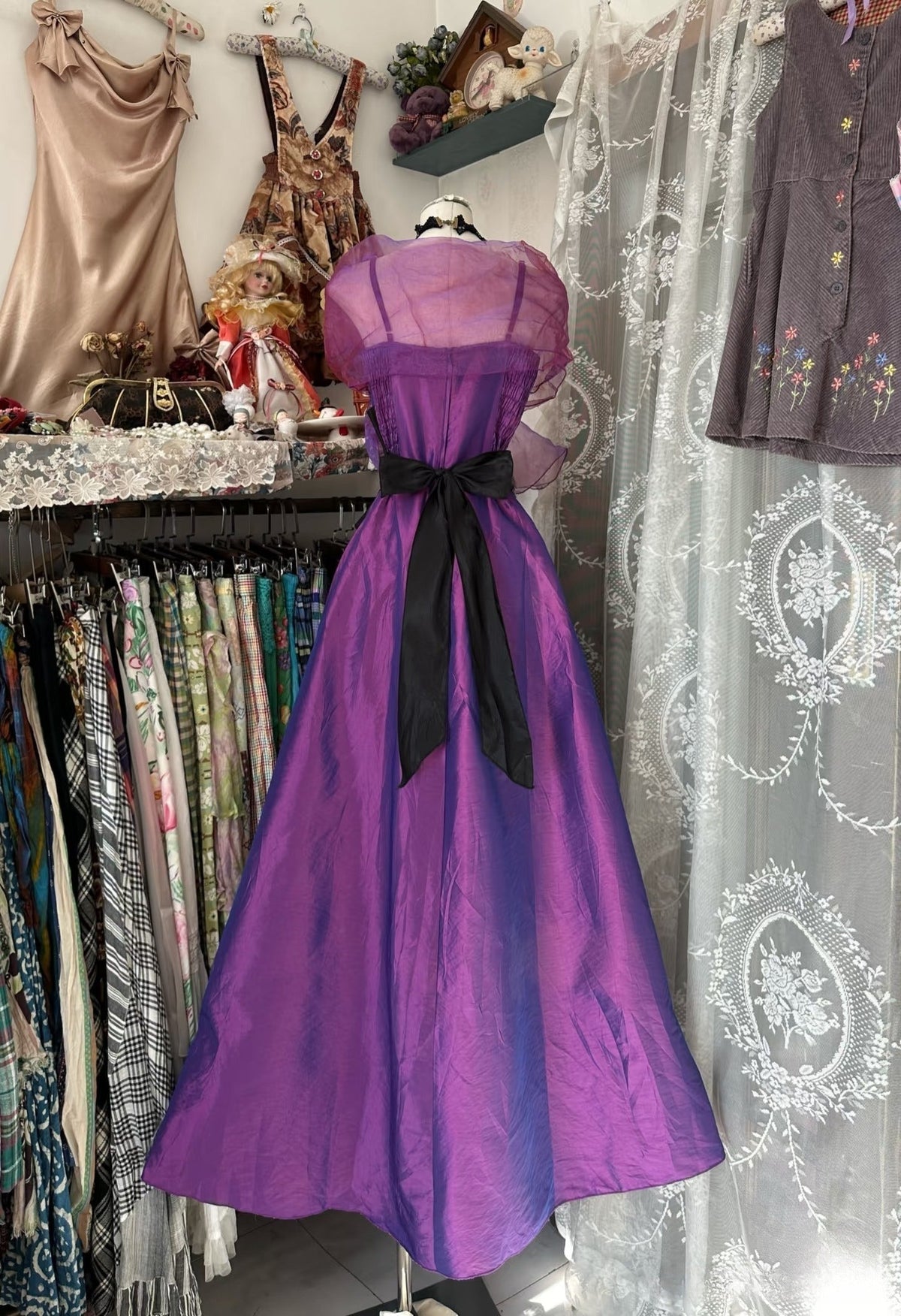 Vintage Fashion A line Spaghetti Straps Grape Floor Length Evening Dress Prom Dresses - View 3 | VelvetHem