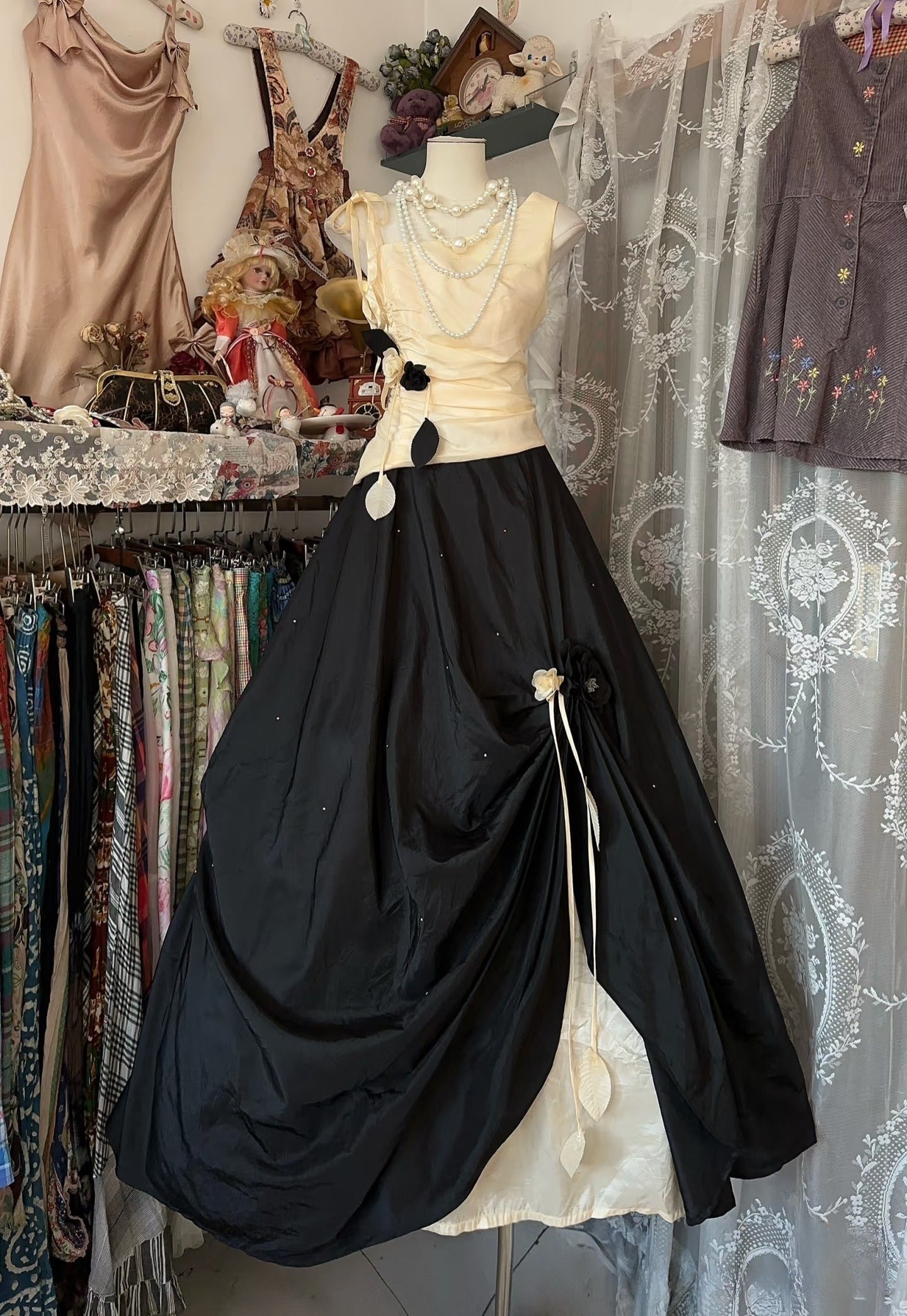 Vintage Ball Gown Sleeveless Long Black Evening Dress Prom Dresses