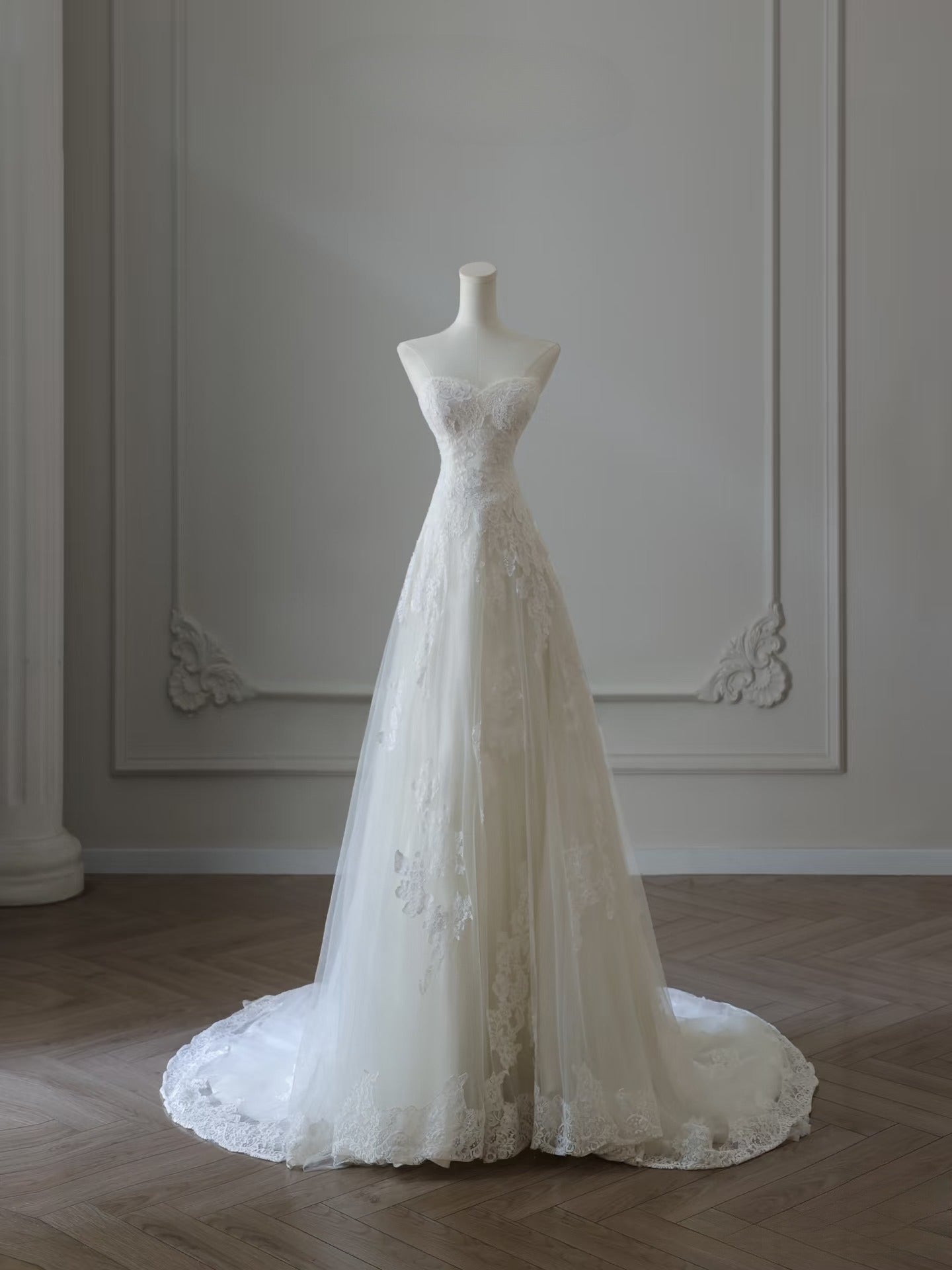 Timeless A Line Sweetheart Lace Tulle White Wedding Dresses Brides Dress