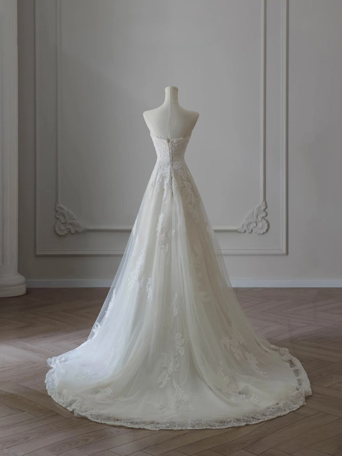 Timeless A Line Sweetheart Lace Tulle White Wedding Dresses Brides Dress - View 3 | VelvetHem