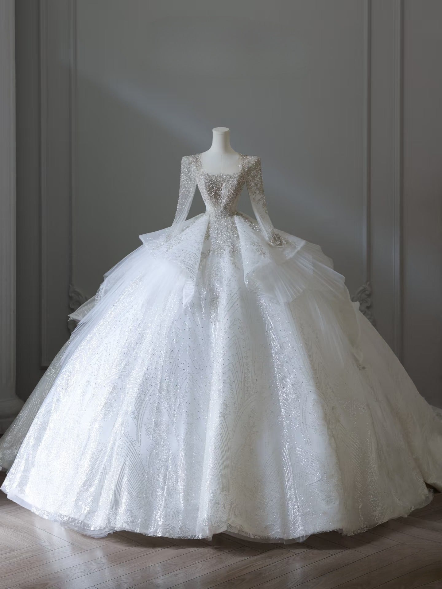 Timeless Ball Gown Square Neckline Sequin Long Wedding Dresses Bridal Dress