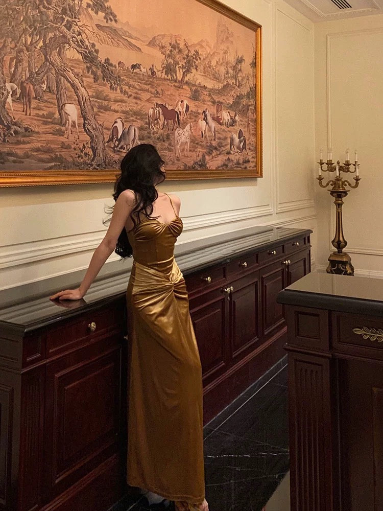 Sexy Mermaid Spaghetti Straps Gold Velvet Long Prom Dresses Birthday Outfits - View 2 | VelvetHem