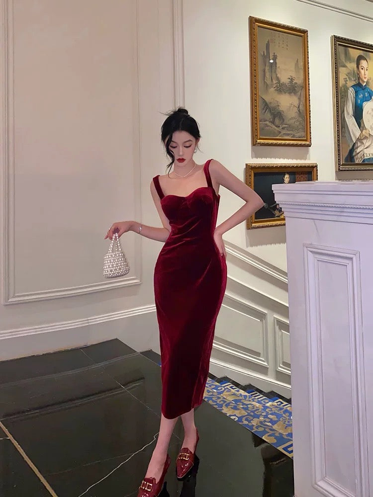 Simple Sheath Straps Burgundy Velvet Date Night Dress Prom Dresses Birthday Outfit - VelvetHem