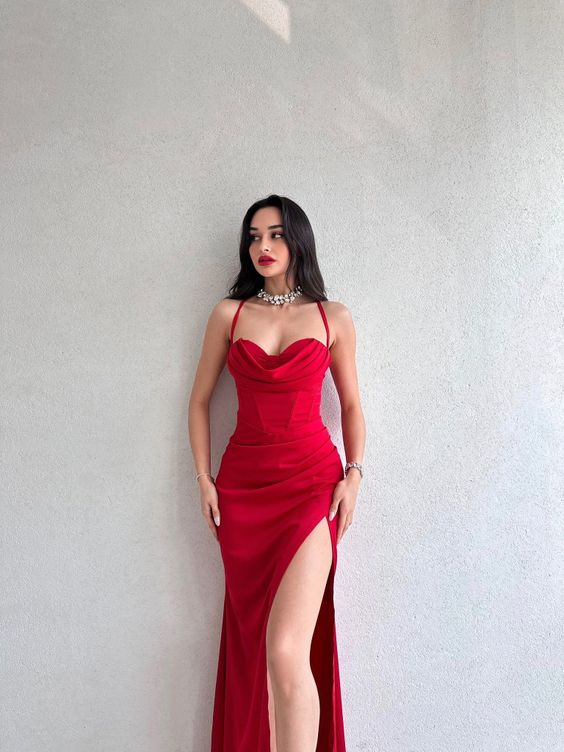 Sheath/Column Sweetheart Ruched Satin Long Prom Evening Dress - VelvetHem