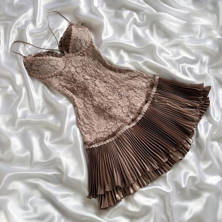 Brown Vintage Lace Beading Pleated Birthday Party Dress Short Homecoming Dress