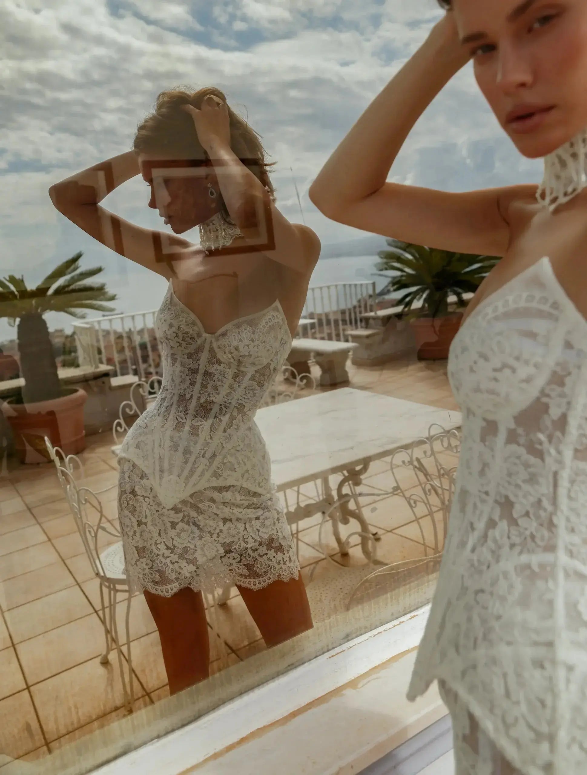 Luxury Lace Strapless High Slit Sheath Wedding Dress with Choker ZP111